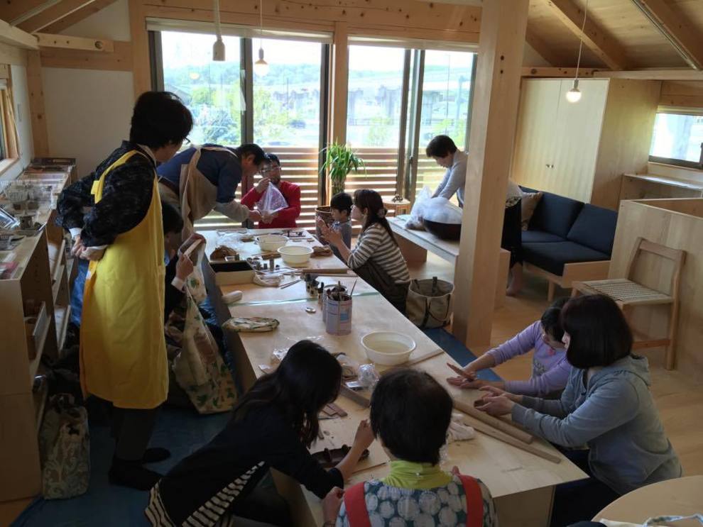 4月23・24日ワークショップの様子。 子供から大人の方まで楽しんでいただきました。 焼き上がりが楽しみですね!