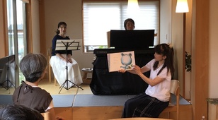 大人の読み聞かせ　歌と音楽絵本LaLaLa